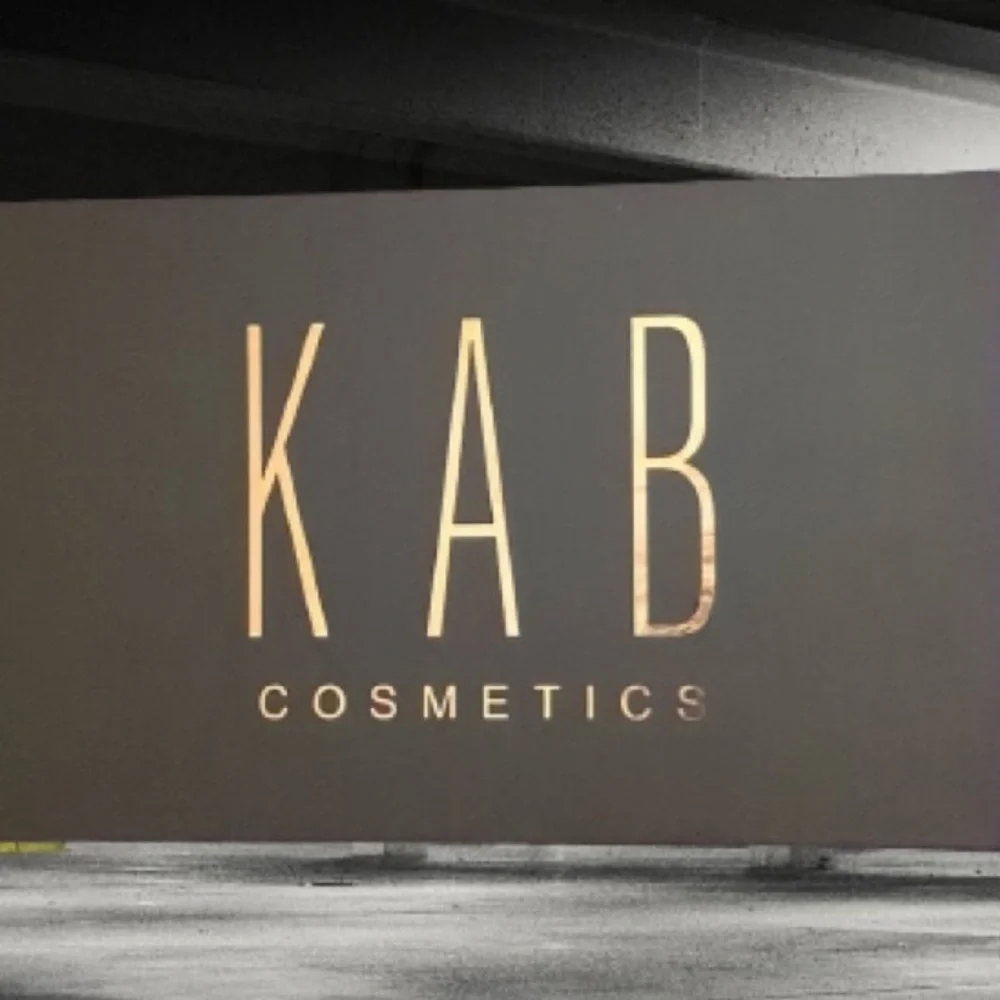 4pc KAB COSMETICS Cherry Pie Lip kit  with Liner Gloss Cream Lipstick &Sharpener